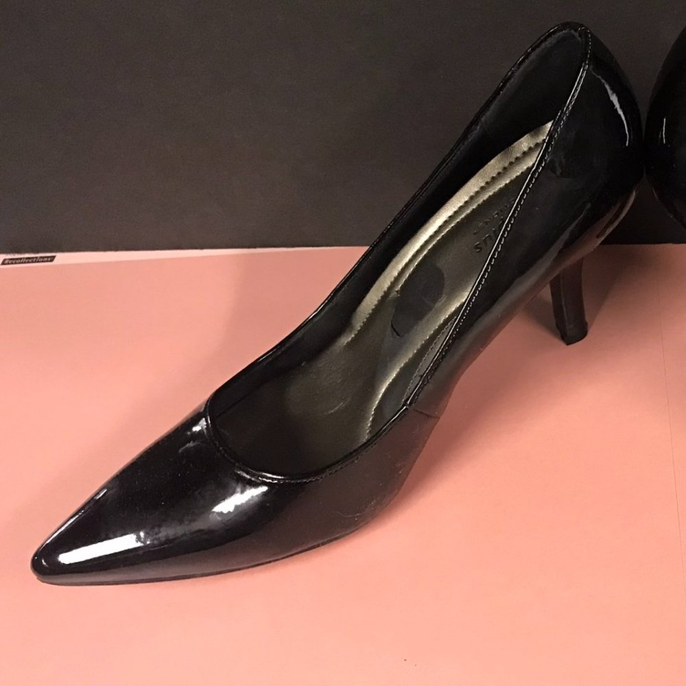 Black kitten heels by Comfort Plus by Predictions